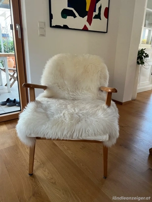 Sessel mit echtem Fell vom Schaf