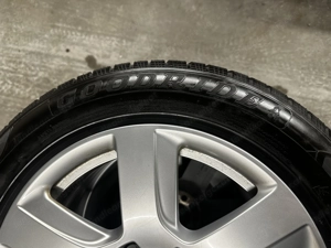 Audi Ich verkaufe ein Winter-Komplettrad in sehr gutem Zustand. Bild 10
