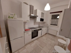Schöne Altbauwohnung in 1060 Wien
