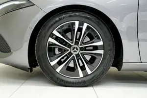 Mercedes-Benz A 180 d Kompaktlimousine W-Paket KAM SpurW  SpurH Bild 4