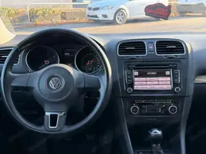 VW Golf 6 Rabbit 1,6 GT TDi DPF Neu Vorgeführt Top! Bild 8