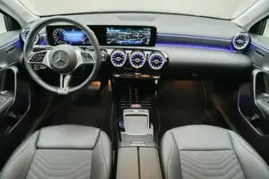 Mercedes-Benz A 180 d Kompaktlimousine W-Paket KAM SpurW  SpurH Bild 7