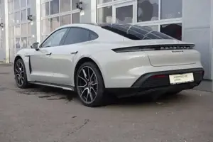 Porsche Taycan Bild 3