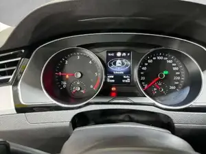 Volkswagen Passat Bild 10