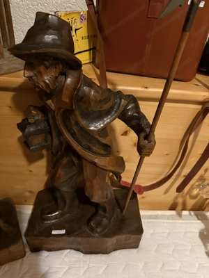 Holzfiguren aus Massivholz, handgeschnitzt Bild 2