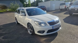 Skoda Octavia RS   126tkm   Pickerl frisch ÖAMTC vorgeführt bis 12 26 (inkl Überzug 04 27)   Bild 5