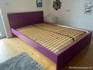 Kinderbett m. Lattenrost