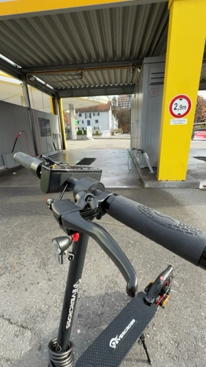 Evercross EV10K Pro E-Scooter Bild 4