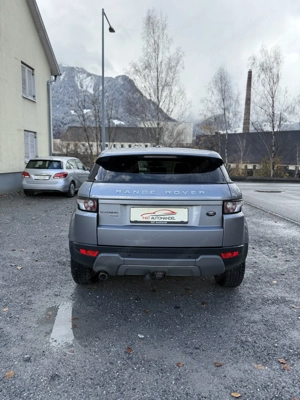 Land Rover Range Rover Evoque Pure 2,2 TD *AHK*Leder*SHZ*Tempomat* Bild 5