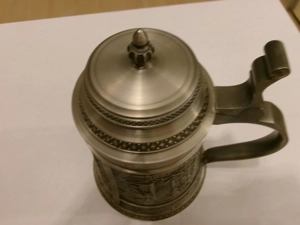 Bierkrüge aus Reinzinn + Steingut 