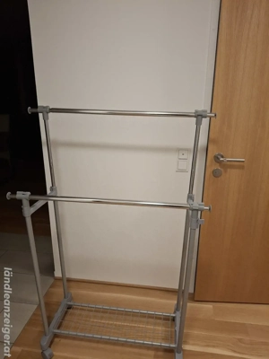 Kleiderständer zu verschenken Bild 2