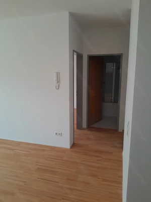Wohnung zu Verkaufen  Bild 2