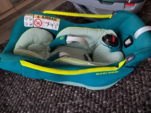 Babyschale Maxi Cosi mit Isofix Bild 3