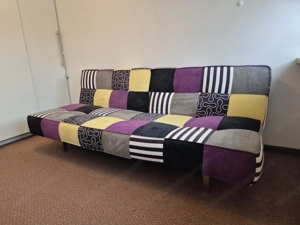 Cooles Samt-Schlafsofa mit Patchwork-Muster Bild 2