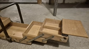 Antikes geschnitztes, bemaltes Holz-Nähkästchen - Retro Bild 2