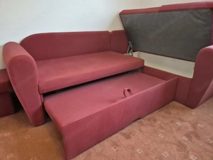 Couch mit sechs Polster, ausziehbar, mit zusätzlichem Bettkasten Hocker und Couchtisch Bild 5