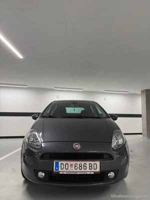 Fiat Grande Punto FIAT Punto 1.4 Natural Power Klein-  Kompaktwagen 2018 Sitzheizung Tempomat Bild 2
