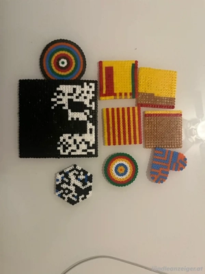 Untersetzer bunt aus Bügelperlen Bild 2