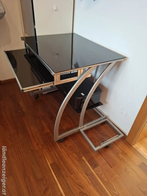 Schreibtisch aus Glas
