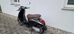 Verkaufe eine Vespa Primavera 50 2T in Schwarz Bild 5