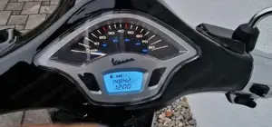 Verkaufe eine Vespa Primavera 50 2T in Schwarz Bild 6