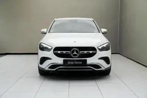Mercedes-Benz GLA 200 d 4MATIC W-Paket Navi LM ACC KAM SpurW Bild 3