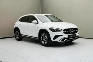 Mercedes-Benz GLA 200 d 4MATIC W-Paket Navi LM ACC KAM SpurW Bild 2