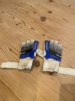 Verkaufe Kinder Tormannhandschuhe Bild 2