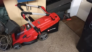 Akku Rasenmäher, defekt, kabellos, zu verschenken