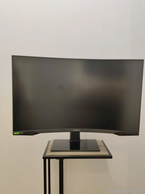 Samsung Gaming Monitor Curved Bild 2