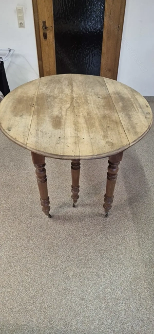 Esstisch,Massivholz Nuss, ausziehbar  Bild 4