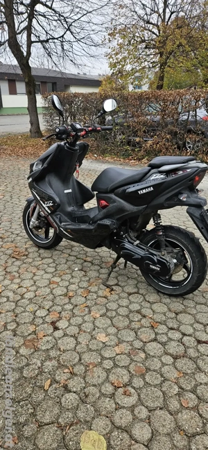 Yamaha Aerox Naked 50ccm  Bild 5