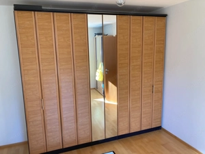 Regal und 2 Kleiderkasten zu verschenken Bild 3