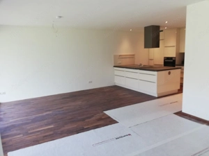 Lichtdurchflutete 2-Zimmer-Wohnung mit großem Balkon & Parkplatz in Bürs Bild 2