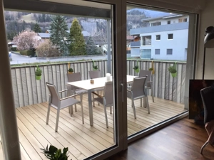 Lichtdurchflutete 2-Zimmer-Wohnung mit großem Balkon & Parkplatz in Bürs Bild 3
