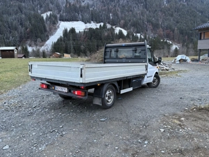 Ford Pritsche 350L Bild 4