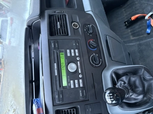 Ford Pritsche 350L Bild 7