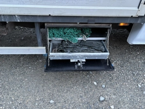 Ford Pritsche 350L Bild 9