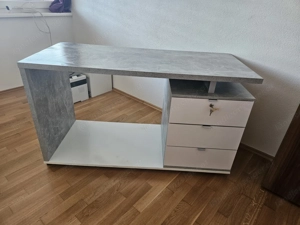 Schreibtisch mit Rollen Bild 2