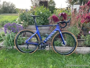 Canyon Aeroad CF SLX 8 Di2 2024 (Gewicht: ca. 7,9 kg) Bild 10