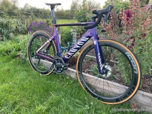 Canyon Aeroad CF SLX 8 Di2 2024 (Gewicht: ca. 7,9 kg) Bild 5