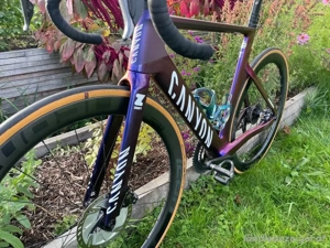 Canyon Aeroad CF SLX 8 Di2 2024 (Gewicht: ca. 7,9 kg) Bild 2