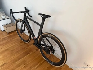 Canyon Aeroad CF SLX 8 Disc Di2 2023 (Gewicht: 7,8 kg, laut Originalspezifikationen) Bild 8
