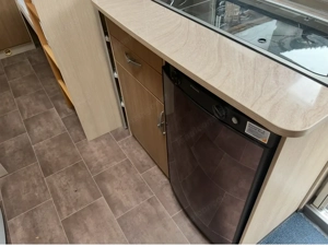 Wohnwagen Bürstner Averso plus 510TK Jungle Edition Bild 6