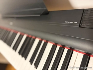 Yamaha P-125 Set   Digitalpiano mit Ständer und 3-Pedal-System Bild 4