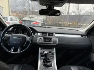 Land Rover Range Rover Evoque Pure 2,2 TD *AHK*Leder*SHZ*Tempomat* Bild 7