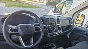 Peugeot Boxer Kombi/Bus Bild 5