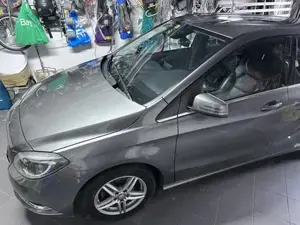 Mercedes B180 Bild 2