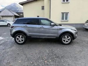 Land Rover Range Rover Evoque Pure 2,2 TD *AHK*Leder*SHZ*Tempomat* Bild 4
