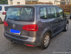 VW Touran 1.6 TDi Bj2012 Bild 3
